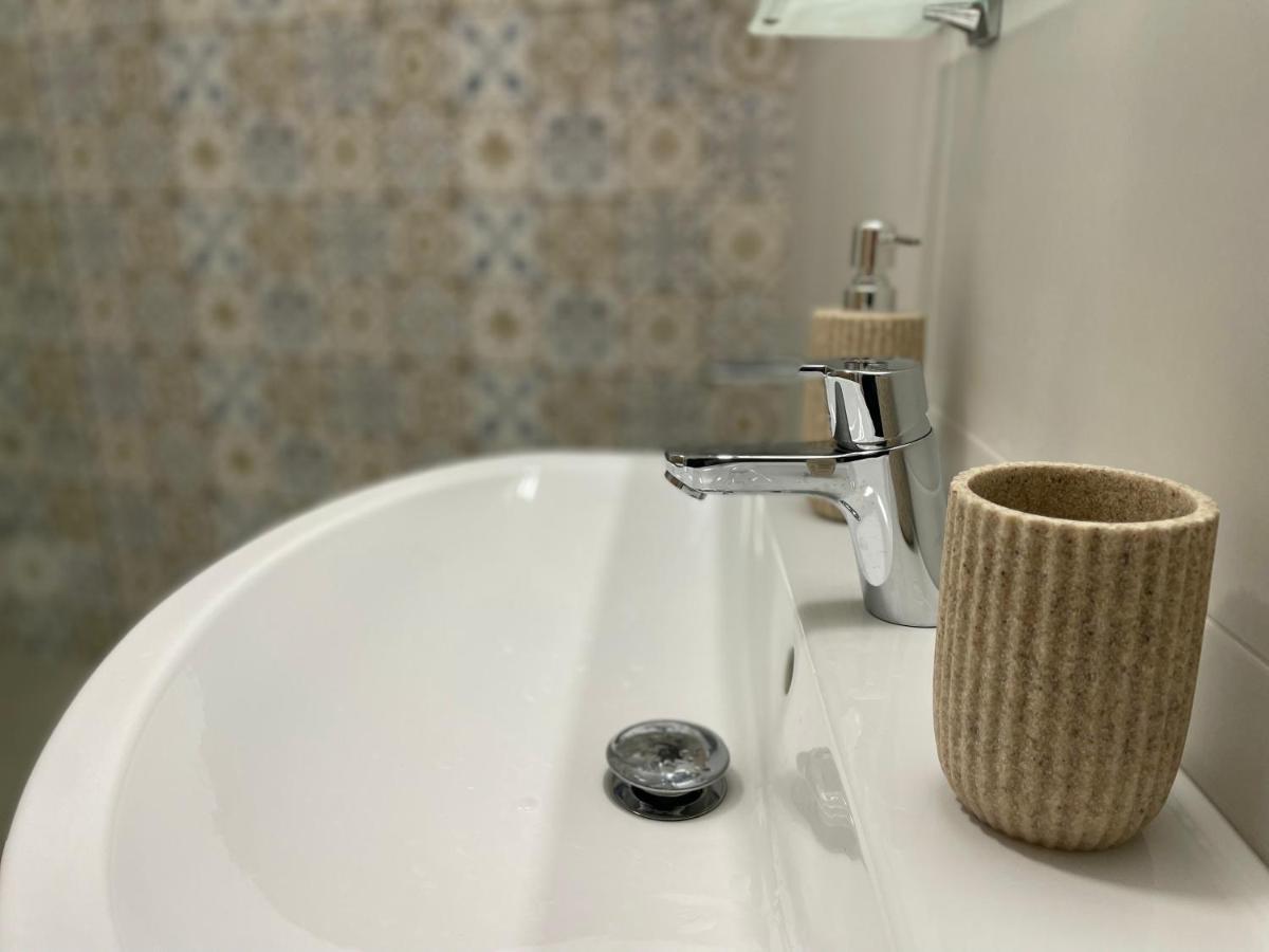 Voeroesmarty Apartmanhaz Makó المظهر الخارجي الصورة